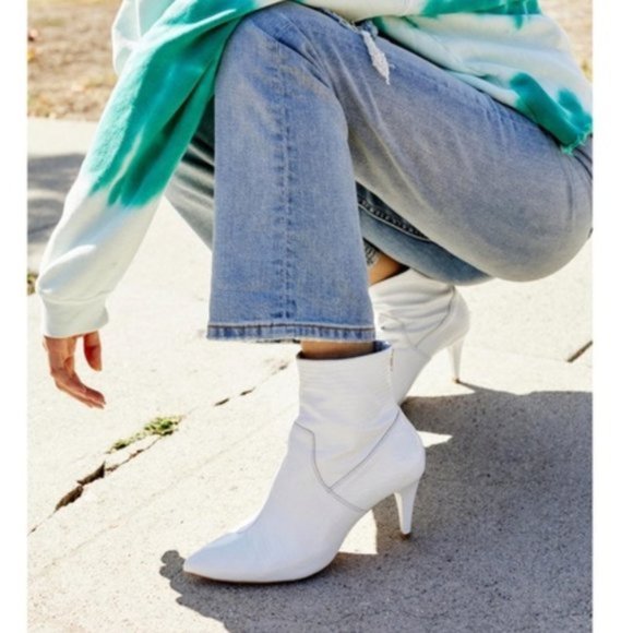Free People Shoes - FREE PEOPLE CROC LEATHER WILLA ANKLE BOOTIES 37